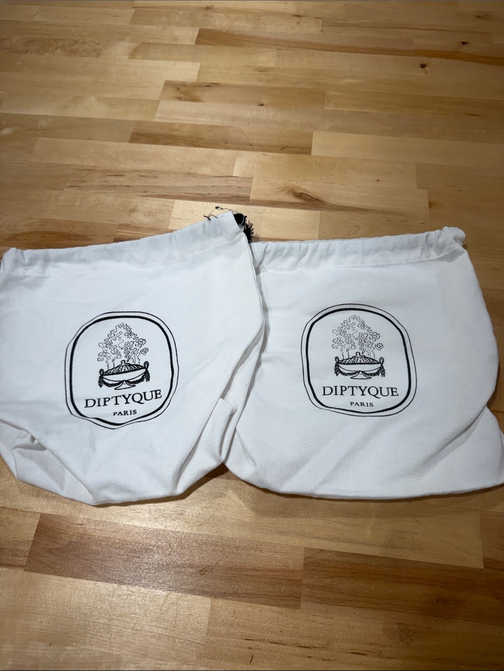 diptyque White Cotton Drawstring Logo Pouches with Black Print